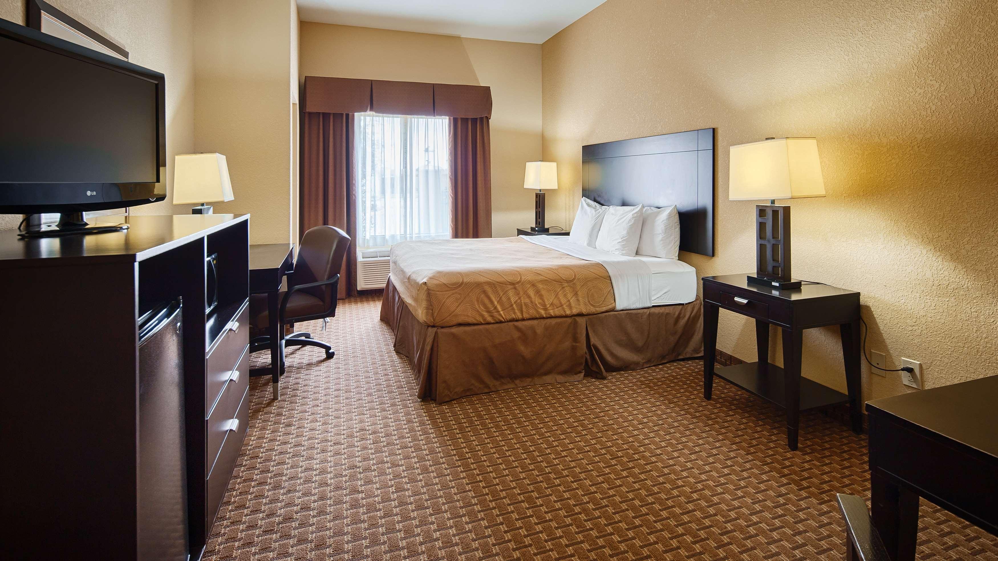 Best Western Bastrop Pines Inn Екстер'єр фото