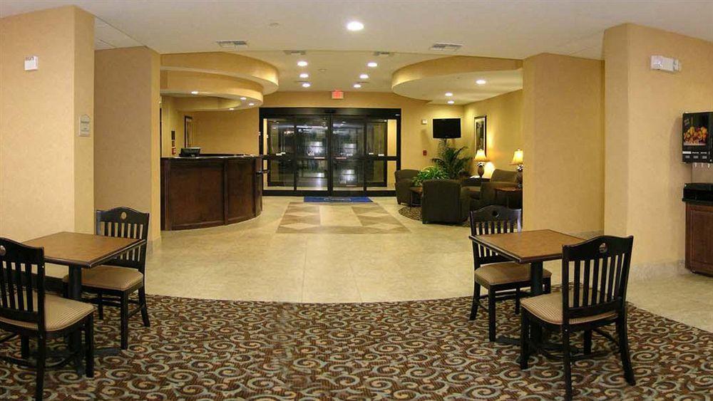 Best Western Bastrop Pines Inn Екстер'єр фото