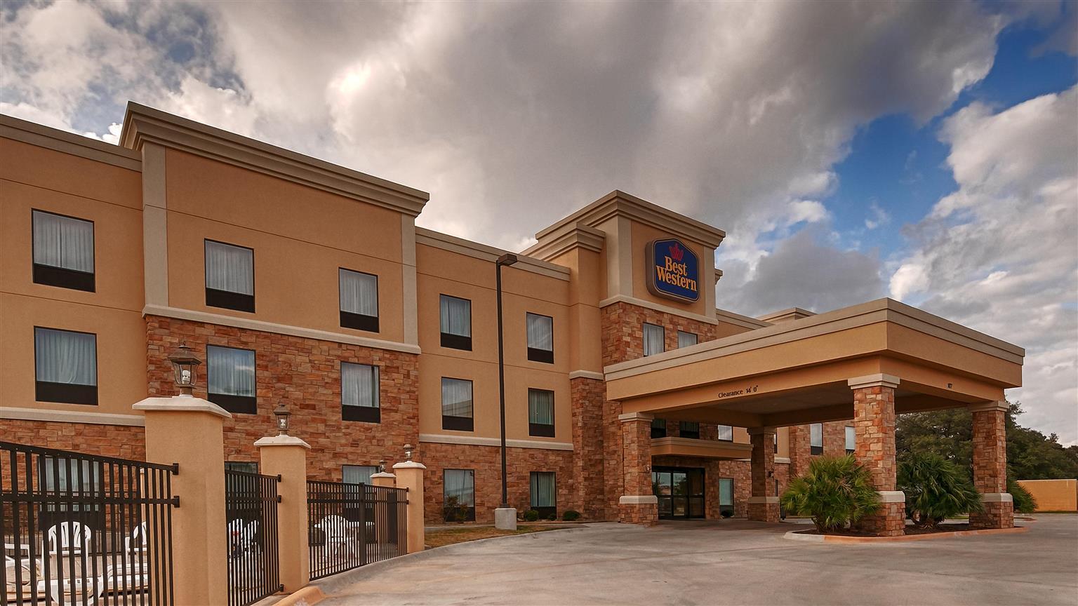 Best Western Bastrop Pines Inn Екстер'єр фото