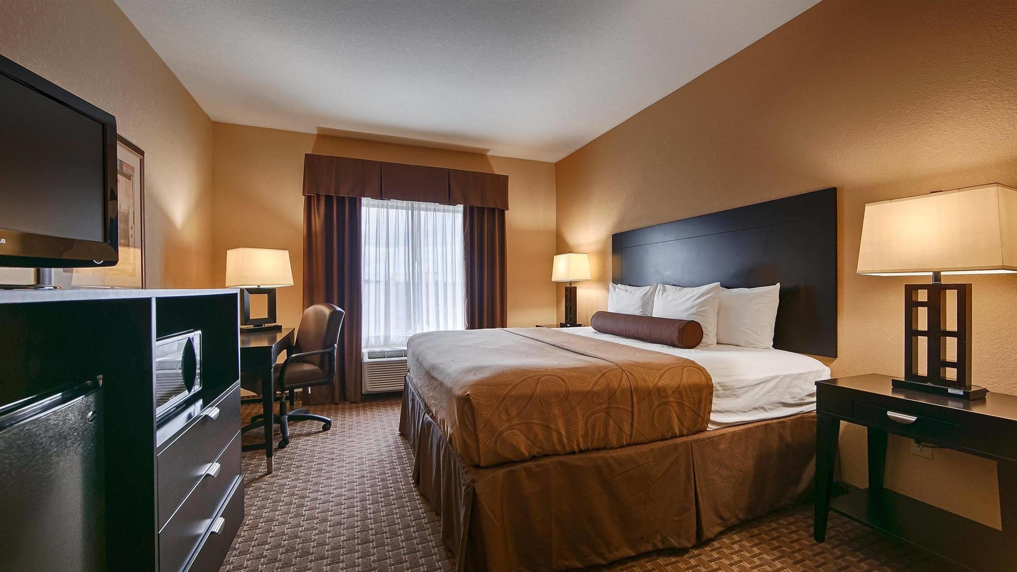 Best Western Bastrop Pines Inn Екстер'єр фото